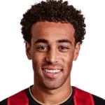 Тайлер Адамс