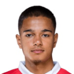 Лукас Валье