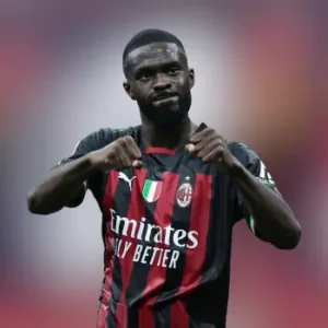 Милан — Удинезе статистика матча 11 апреля 2026