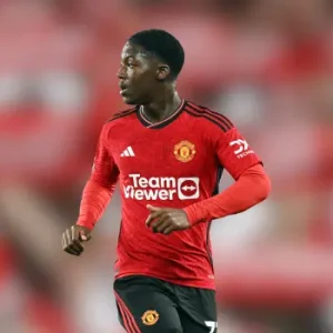 Манчестер Юнайтед — Брентфорд статистика матча 27 апреля 2026