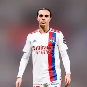 Лион — Лорьян статистика матча 12 апреля 2026