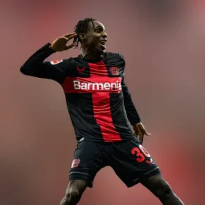 Байер — Аугсбург статистика матча 18 апреля 2026